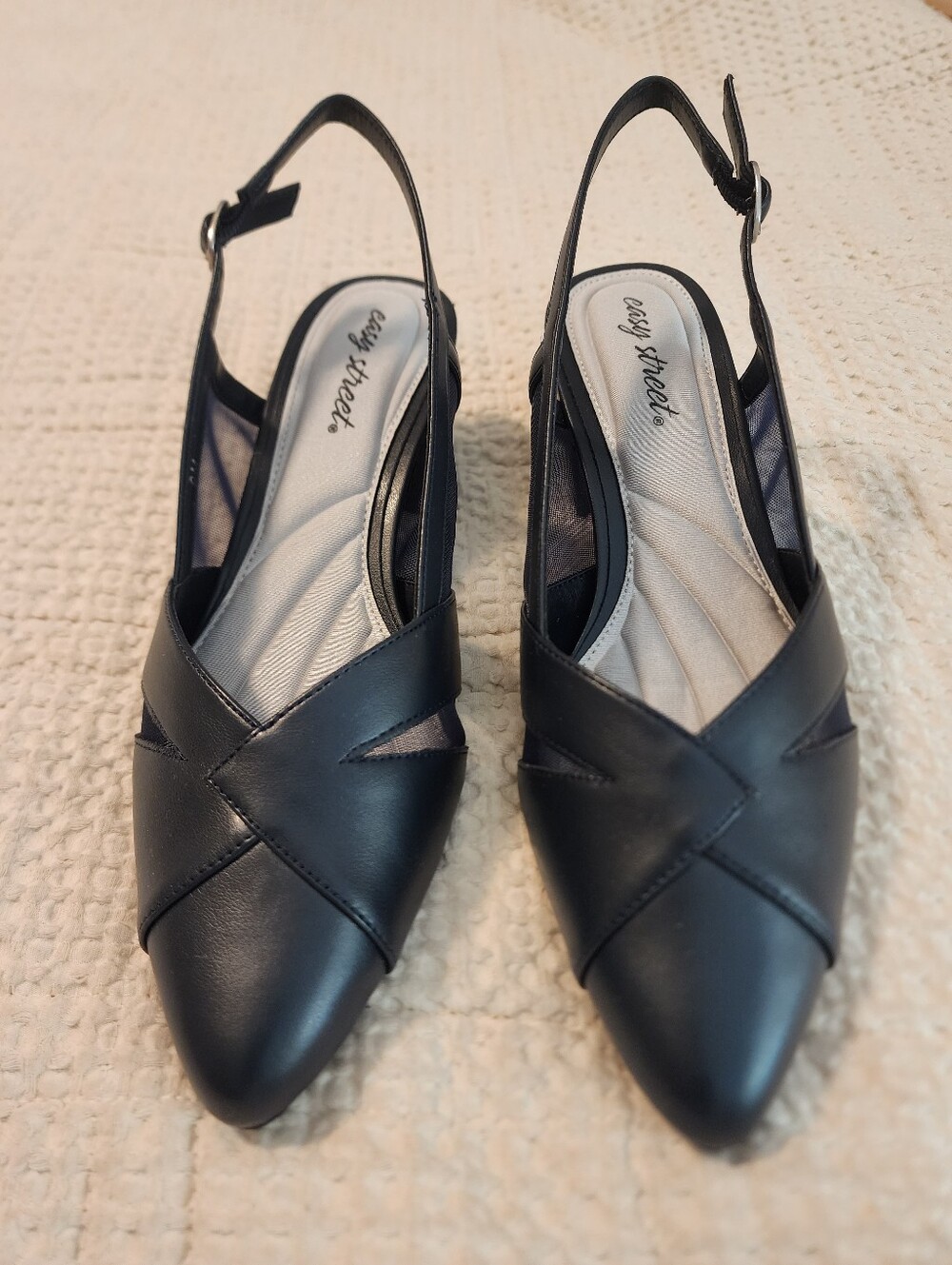 Easy Street Navy Pointed Toe Slingback Pump Heels  New Sz 9 Medium Width Career - Picture 2 of 8